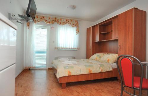 Caska House | Enjoy Ocean View Stays at Apartmani Vila Caska
