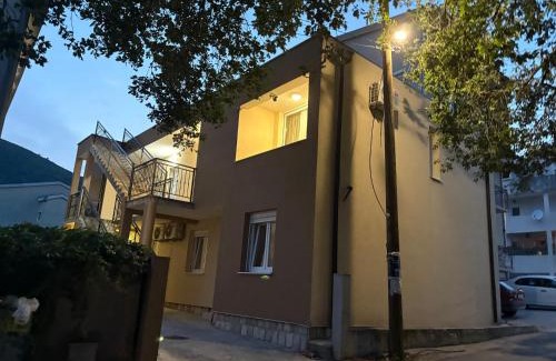 Podmaine Apartment | Family-Friendly Apartmant Šofranac with 9.6/10 Rating