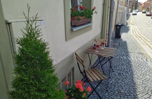 Zatec Apartment | Family-Friendly Retreat at Apartmany Žatec - Rated 9.1/10
