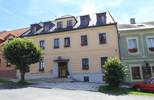 Kasperske Hory Apartment | Pet-Friendly Getaway at Apartmany A.Ša in Kašperské Hory