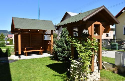 Spisska Stara Ves Apartment | Family-Friendly Stay at Apartmany Kenka with Essential Amenities