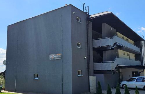Kaluza Apartment | Eco-Friendly Apartmany Motocentrum with Hot Tub & Breakfast