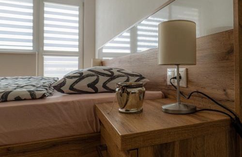 Kaluza Apartment | Eco-Friendly Apartmany Motocentrum with Hot Tub & Breakfast