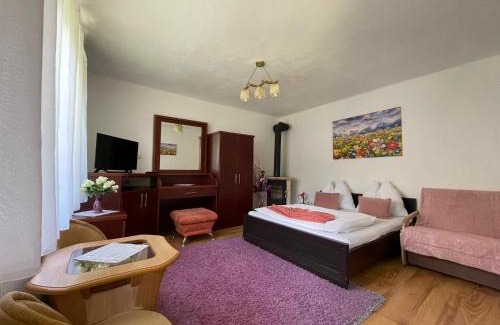 Cerveny Klastor House | Pet-Friendly Apartmany pod Troma Korunami - Rated 8.9/10
