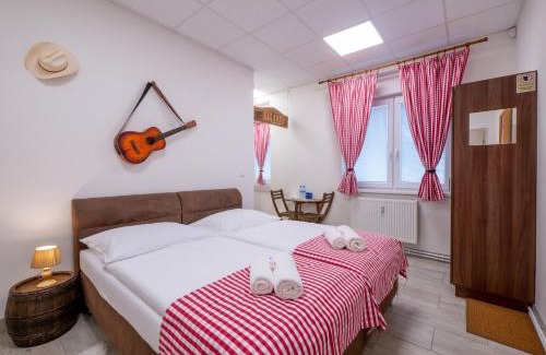 Presov Apartment | Stylish Apartmany: Guest Rated 9/10 with Breakfast Included