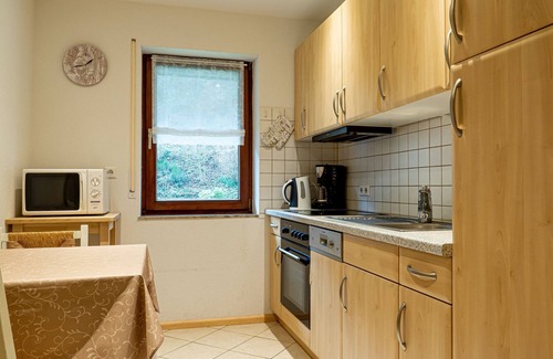 Bad Peterstal-Griesbach Apartment | Apartment 'Leibgedinghaus Eg' with Mountain View, Private Terrace and Wi-Fi