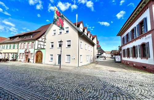 Endingen am Kaiserstuhl Apartment | Cozy Apartment Anna with Kitchen & Breakfast for 2 Guests