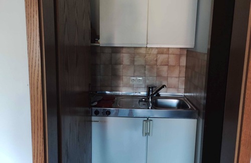 Endingen am Kaiserstuhl Apartment | Apartment '5' with Shared Garden, Balcony and Wi-Fi
