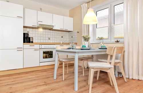 Kaltenhof Apartment | Apartment Haffblick - Ideal Oceanfront Retreat for 4 Guests
