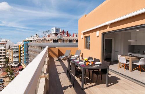 Las Palmas de Gran Canaria Apartment | Oceanfront Apartment Las Canteras Nautilus with Child-Friendly Amenities