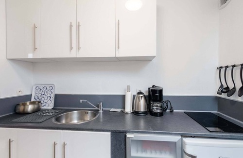 Port-en-Bessin-Huppain Apartment | Seaside Apartment Retreat with Family-Friendly Amenities