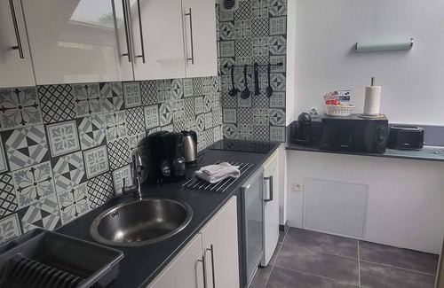 Port-en-Bessin-Huppain Apartment | Seaside Apartment Retreat with Family-Friendly Amenities