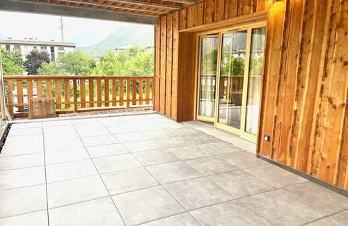 Saint-Jean-de-Maurienne Apartment | Apartment for 4 to 6 people with terrace