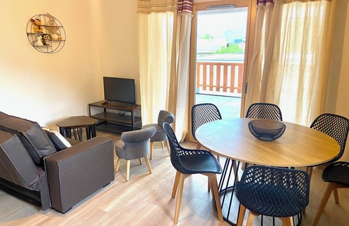 Saint-Jean-de-Maurienne Apartment | Apartment for 4 to 6 people with terrace