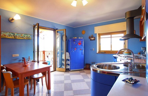 Campofelice di Roccella Apartment | Stylish Apartment Cobalto with Sea View and Pool Access
