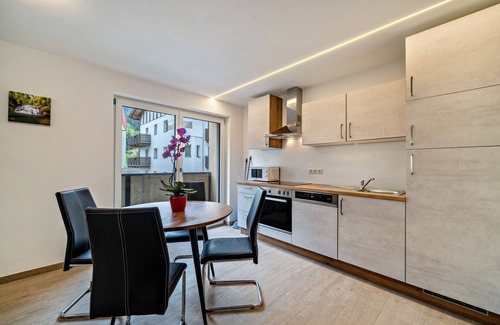 Resia Apartment | Relaxing Apartment "Lamm 3" with Mountain View & Balcony