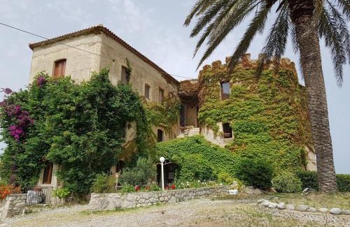 Santa Caterina Dello Ionio Marina House | Discover Villetta Romantica Tre e Quattro: Family-Friendly Retreat