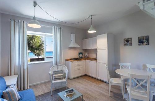 Santa Caterina Dello Ionio Marina House | Discover Villetta Romantica Tre e Quattro: Family-Friendly Retreat