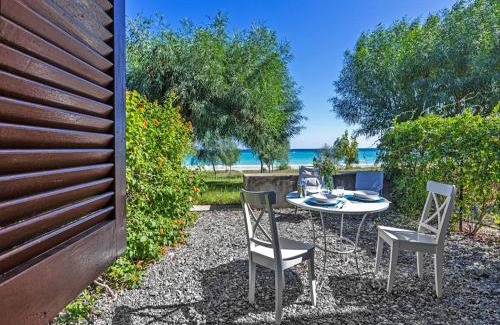 Santa Caterina Dello Ionio Marina House | Discover Villetta Romantica Tre e Quattro: Family-Friendly Retreat