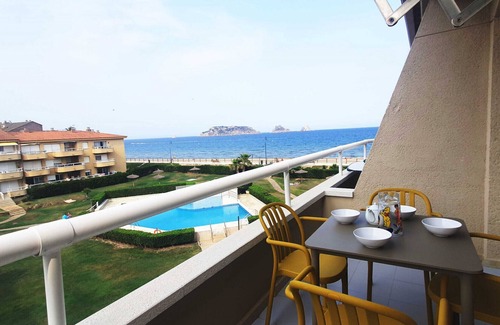 Els Griells Apartment | Unmatched Comfort at Apartment Argonavis 326 with Pool
