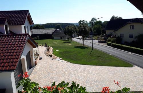 Ammeldingen bei Neuerburg Apartment | Cozy Apartment Surrounded by Nature in Emmelbaum