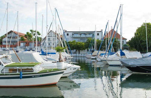 Immenstaad am Bodensee Apartment | Cozy Apartment No. 4: Perfect for Couples, Rated 10/10