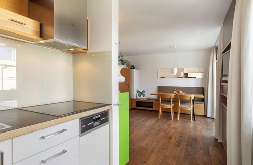 Immenstaad am Bodensee Apartment | Oceanfront Apartment 'Wohnung Jonagold' with Shared Spaces