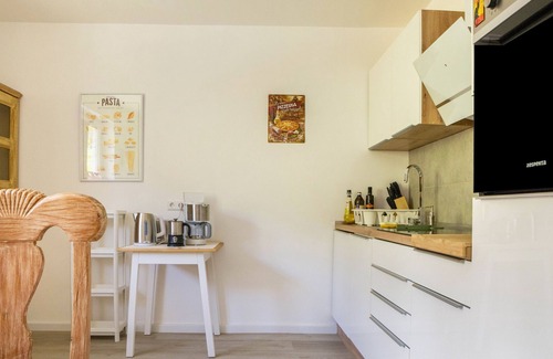 Obermunstertal Apartment | Tranquil Apartment 'Aldo's Revier' with Mountain Views