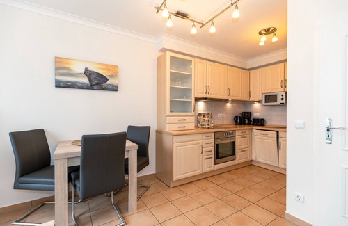 Kuehlungsborn Apartment | Cozy Apartment with Balcony, Steps from the Beach!