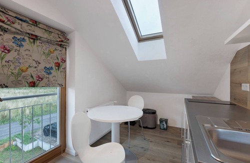 Radolfzell am Bodensee Apartment | Apartment 'Bergblick' with Mountain View and Wi-Fi