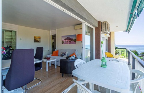 Sant Andreu de Llavaneres Apartment | Cozy Apartment Llavaneres II with Ocean View & Pool