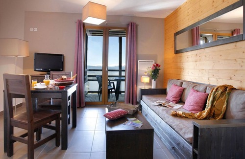 Font-Romeu-Odeillo-Via Apartment | Apartment in the heart of the Font-Romeu resort with Swimming pool/Sauna/Hammam
