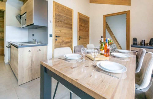 Val Cenis Apartment | Cozy Apartment 'Chalet La Parrachée' with Balcony & Wi-Fi