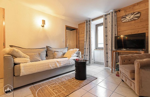 Val Cenis Apartment | Cozy Apartment Steps from Ski Slopes in Village Center