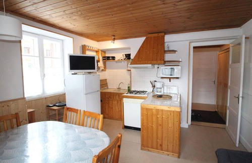 Val Cenis Apartment | Spacious Apartment in Lanslebourg-Mont-Cenis for Families