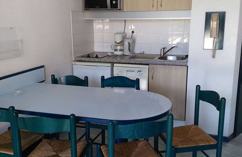 Vieux-Boucau-les-Bains Apartment | Spacious Apartment for 6 at Port d'Albret Lake, Rated 9.6