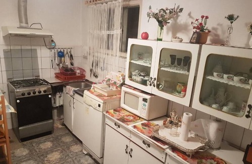 Baicoi Apartment | Cozy Apartment in Vila Andrei for Your Perfect Getaway