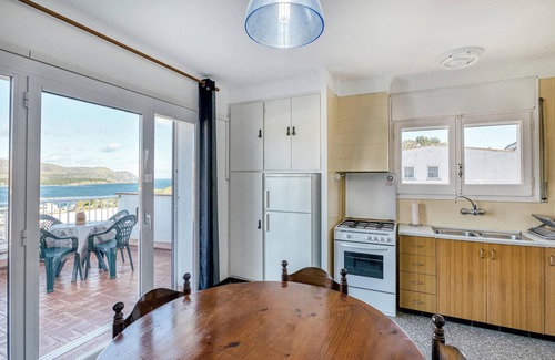 Llanca Apartment | Beachfront Apartment "Ático Vistas Llançà" with Sea View
