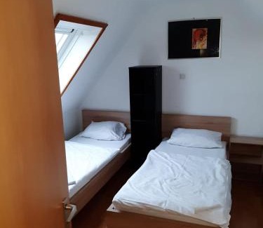 Oeffingen Apartment | Family-Friendly Stay at Apartment Öffingen 77