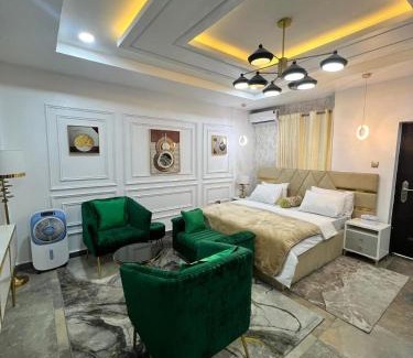 Port Harcourt Apartment | Family-Friendly Apartment 004 Royale - Your Ideal Getaway