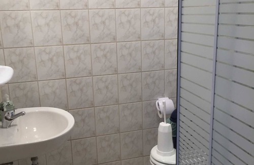 Buetzow Apartment | Cozy Apartment 1 - Family-Friendly Stay by Bützower See