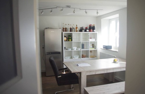 Volkach Apartment | Cozy 2-Bedroom Apartment with Oceanfront Views
