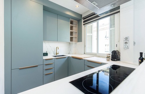 Quartier du Port Apartment | Cozy 1-Bedroom Apartment with A/C & Family-Friendly Amenities