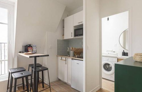 Plaisance Apartment | Cozy One-Bedroom Apartment in Paris 14 - Alesia Stay