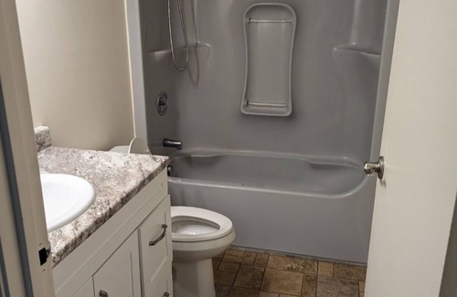 Aylmer Apartment | Apartment 1