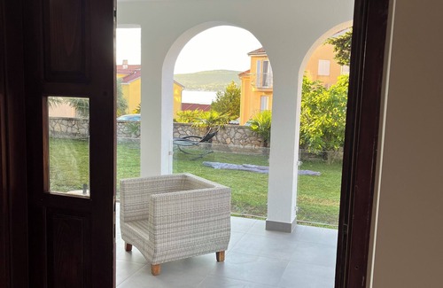Cizici Apartment | Exclusive Apartment 1 with Terrace and Sea View Awaits