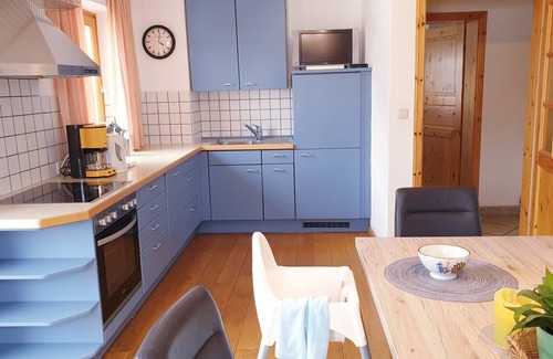 Bad Gastein Apartment | Cozy Apartment 1 for 4 with Ocean View & Spa Access