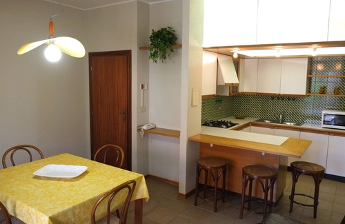 Torre Pedrera Apartment | Cozy Beachside Apartment with Ocean View and Spa Access
