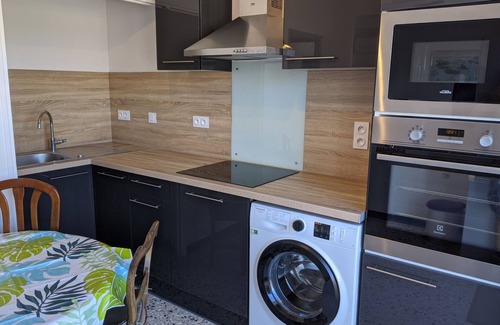Le Barcares Apartment | Cozy Apartment Near Beach with Pool and Terrace Access