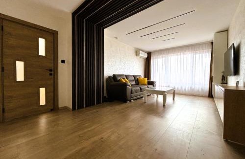 G.K. Bratya Miladinovi Apartment | Cozy Apartment 122: 4-Star Stay with Family-Friendly Amenities
